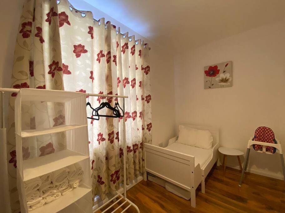 5 Bedroom House Near Cardiff City. ภายนอก รูปภาพ