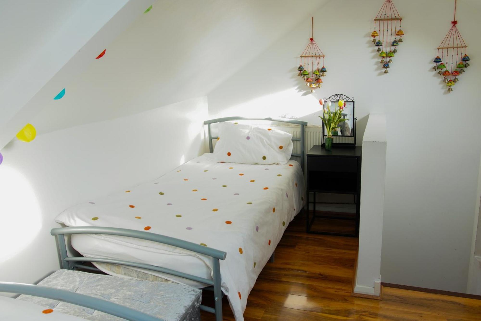 5 Bedroom House Near Cardiff City. ภายนอก รูปภาพ