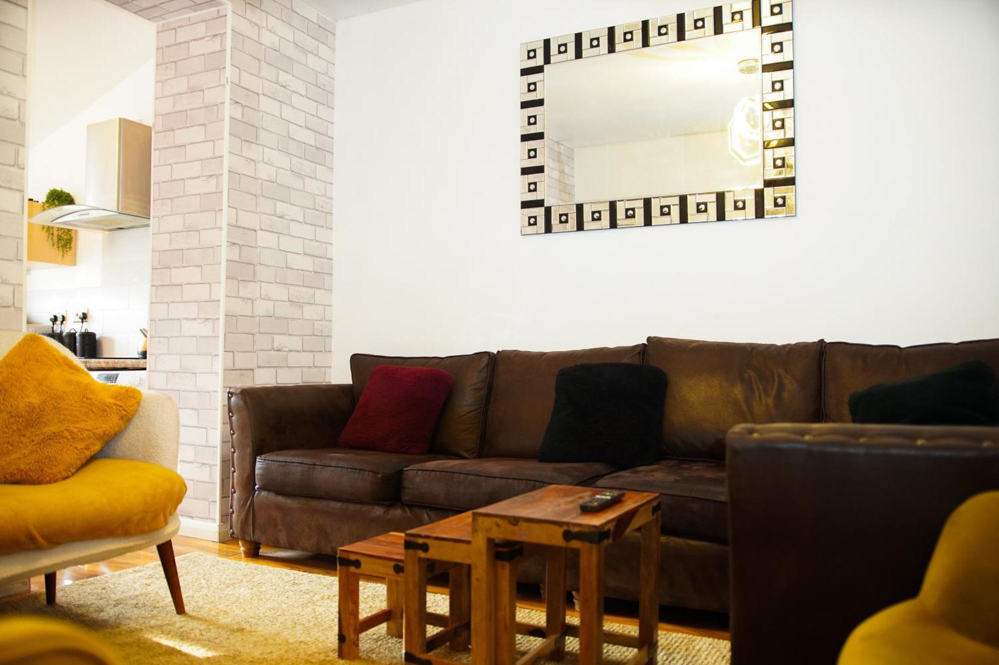 5 Bedroom House Near Cardiff City. ภายนอก รูปภาพ