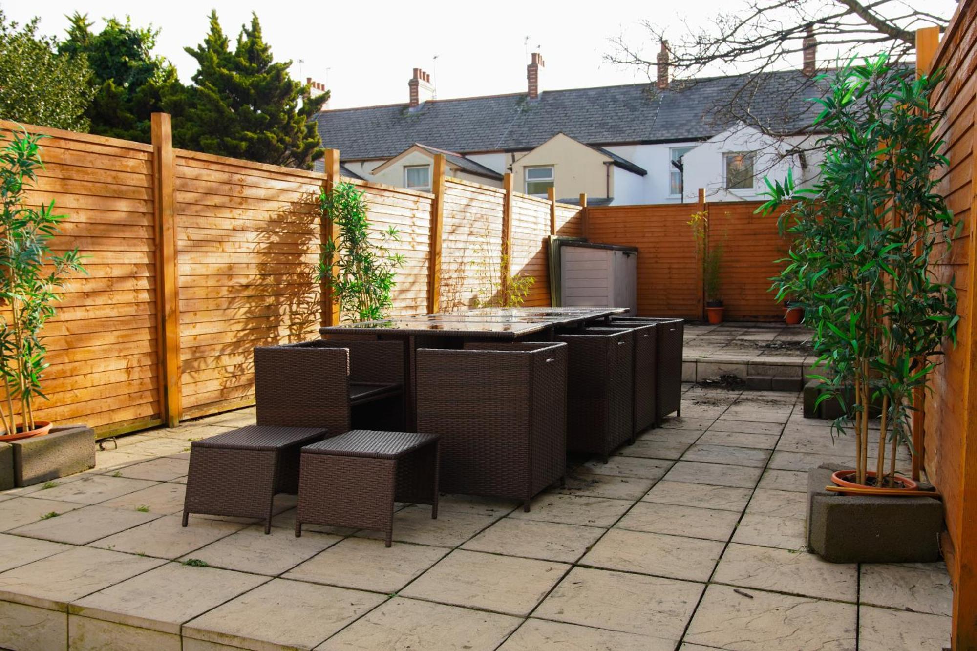 5 Bedroom House Near Cardiff City. ภายนอก รูปภาพ