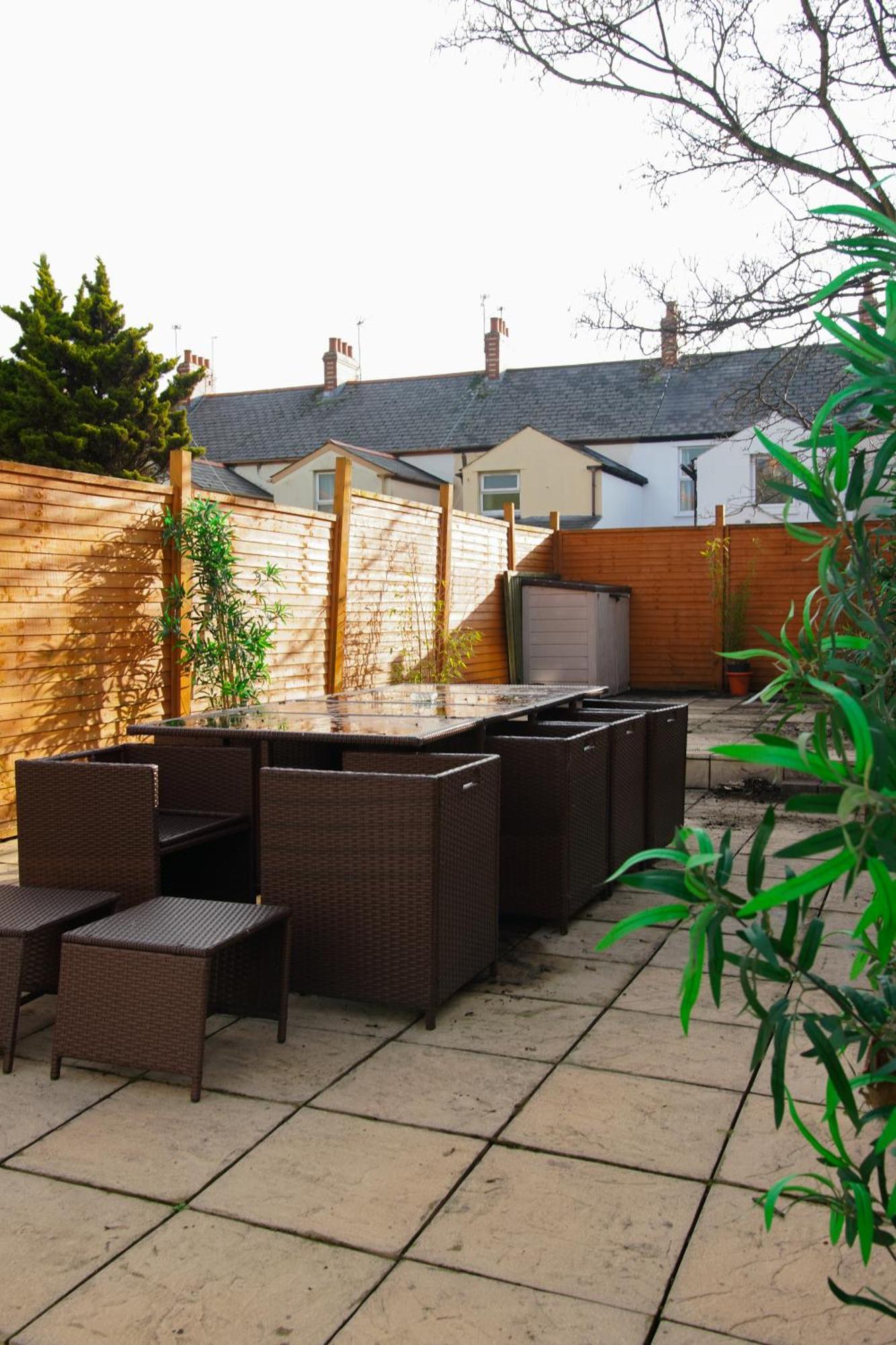 5 Bedroom House Near Cardiff City. ภายนอก รูปภาพ